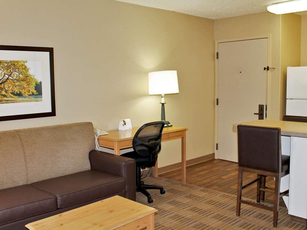 Auburn Hills Extended Stay Inn Room photo