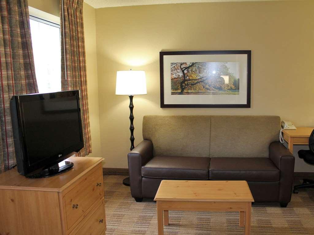 Auburn Hills Extended Stay Inn Room photo