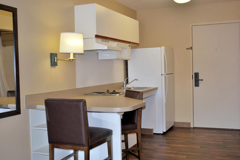 Auburn Hills Extended Stay Inn Exterior photo