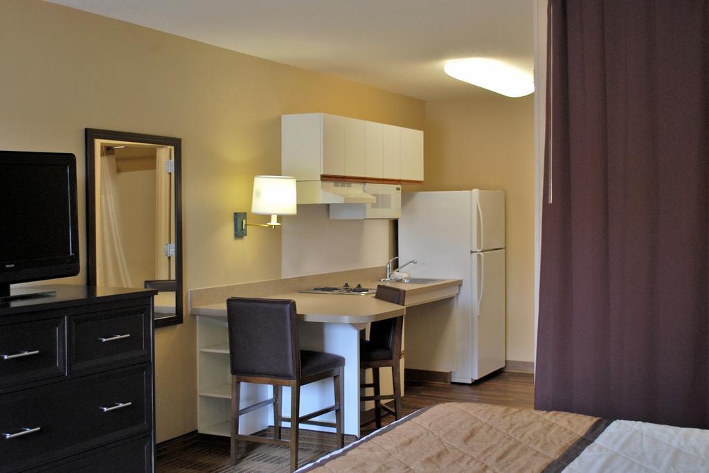 Auburn Hills Extended Stay Inn Exterior photo
