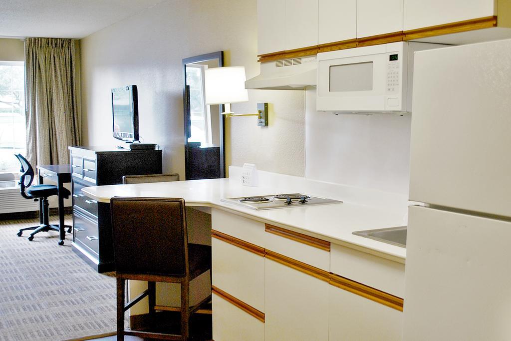 Auburn Hills Extended Stay Inn Exterior photo